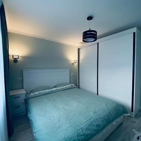 Apartament In Гура Хуморулуй Екстериор снимка