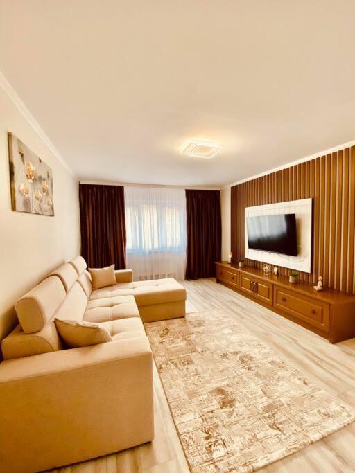 Apartament In Гура Хуморулуй Екстериор снимка