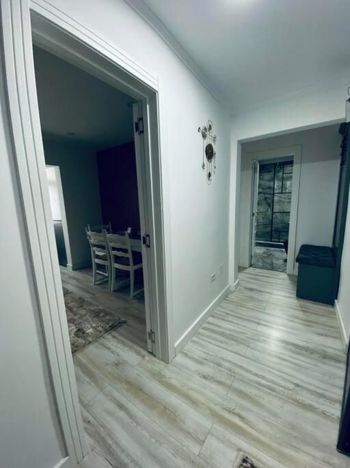 Apartament In Гура Хуморулуй Екстериор снимка