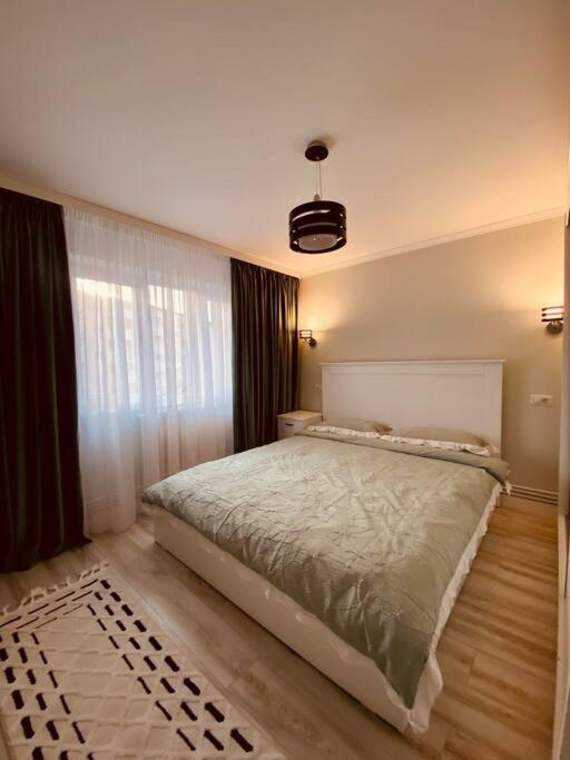 Apartament In Гура Хуморулуй Екстериор снимка