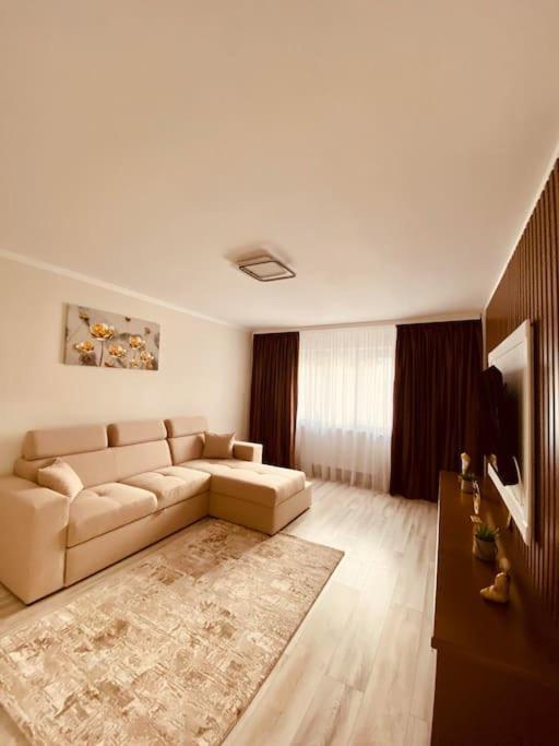 Apartament In Гура Хуморулуй Екстериор снимка