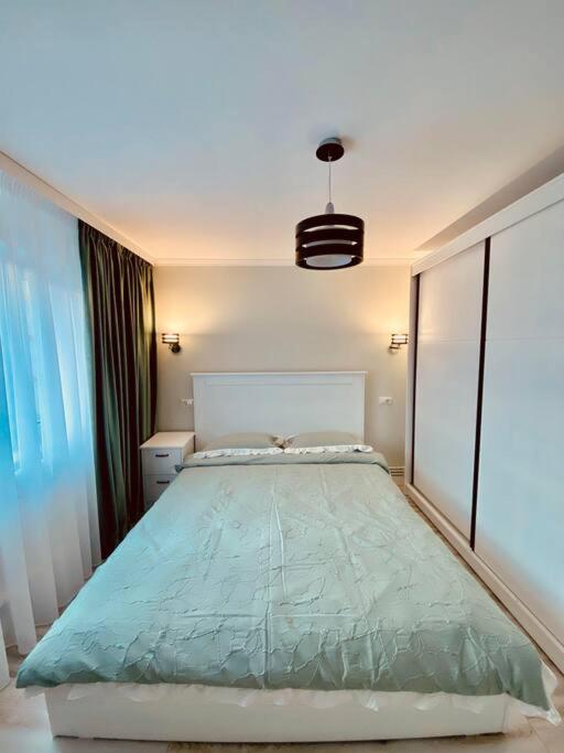 Apartament In Гура Хуморулуй Екстериор снимка